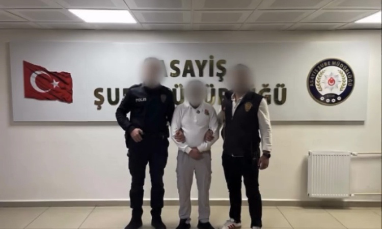 Çankırı'da 98 yıl 3 ay 15 gün hapis cezasıyla aranan şahıs polis tarafından yakalandı: Gelişmeler Takip Ediliy