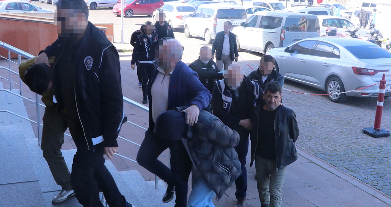Sıcak Gündem: Çankırı'da uyuşturucu operasyonu: 9 kişi hakkında tutuklama kararı verildi - Son Dakika | İşte T