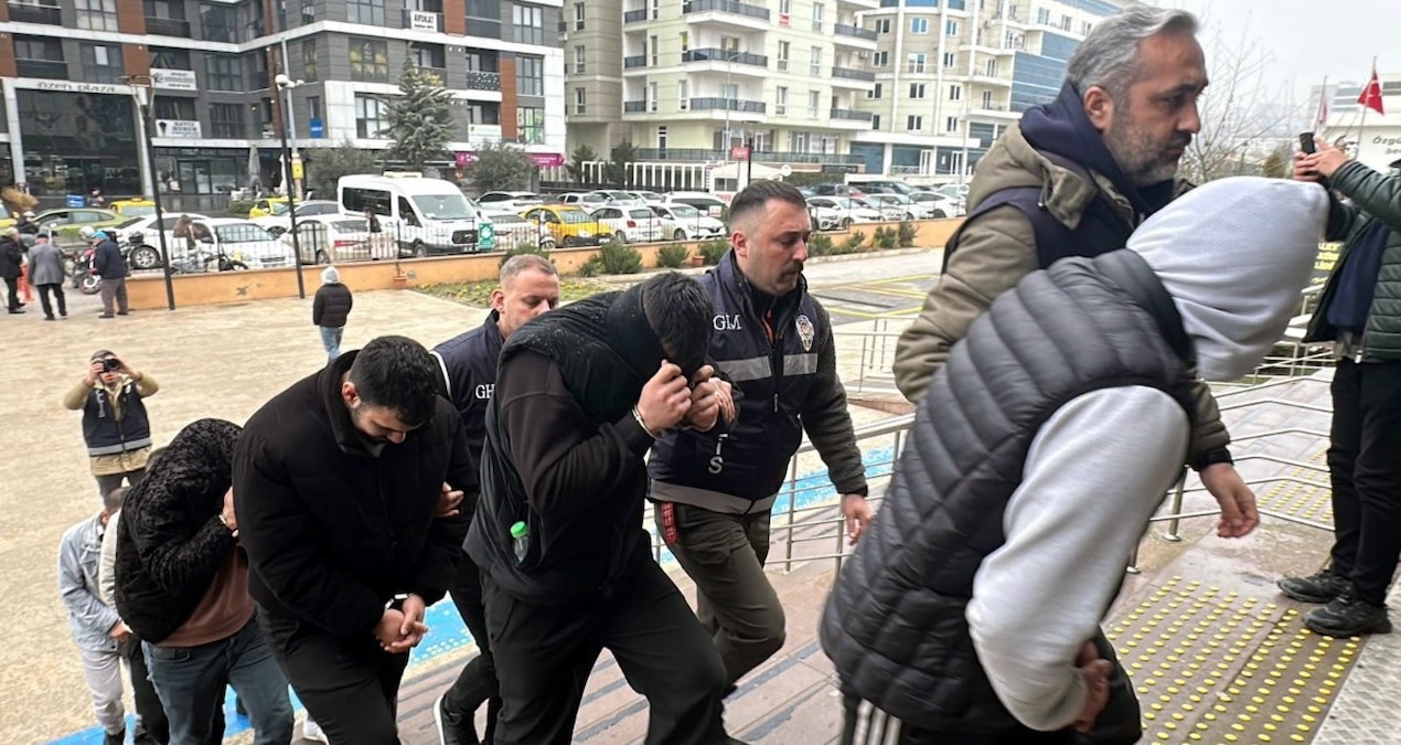 Casperlar'ın 'Emmisini' diplomatik plakalı araçla yurt dışına kaçıran 6 şüpheli yakalandı - Son Dakika - Son D