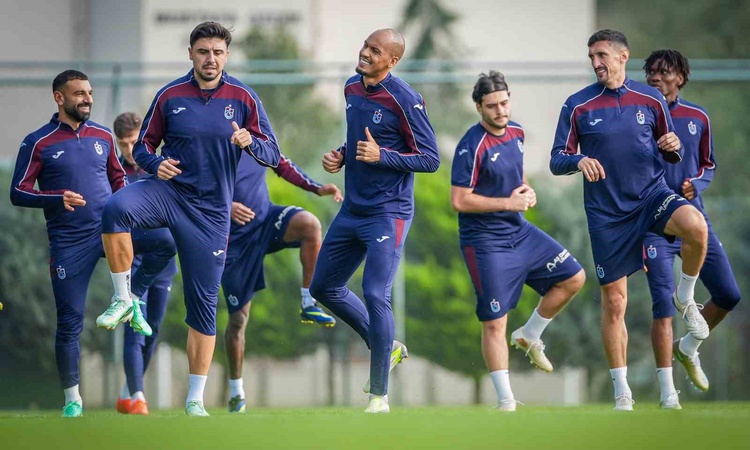 Çaykur Rizespor ile Trabzonspor yarın Süper Lig'de 49. kez karşılaşacak: Gelişmeler Takip Ediliyor
