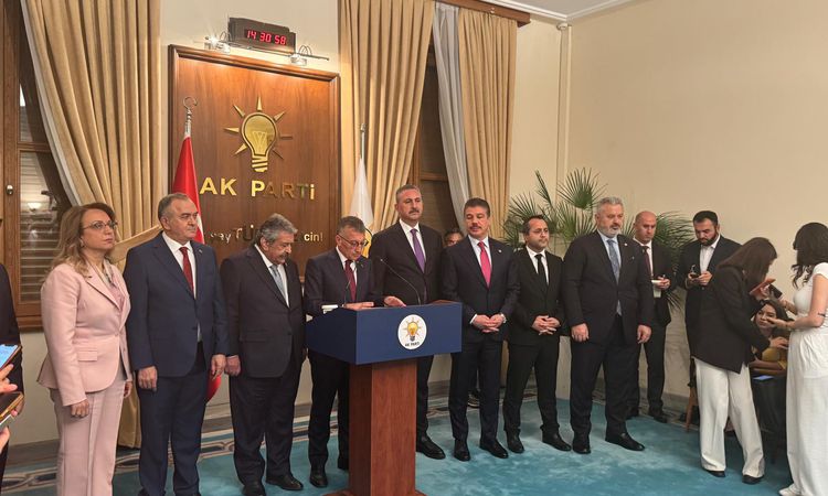 Son Gelişme: "Çerçeve yasa" teklifi TBMM'de... AK Parti Grup Başkanı Güler: "Komisyon raporunda yer alan başlı