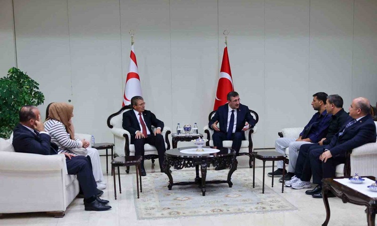 Cevdet Yılmaz, KKTC'de Filo Jet faciasında kaybolanların aileleriyle görüştü ve Merak Edilenler