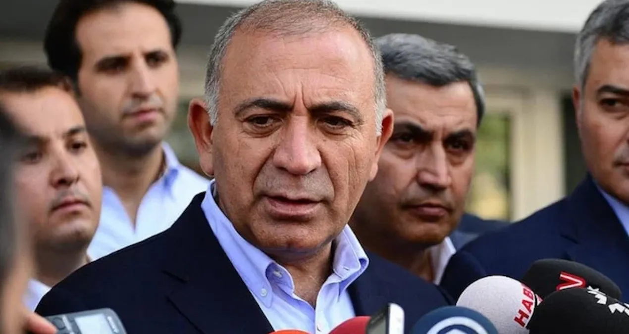 Gündemden Son Bilgiler: CHP İstanbul İl Başkanlığında kayyuma devam kararı - En Son Haber: Gelişmeler Takip Ed