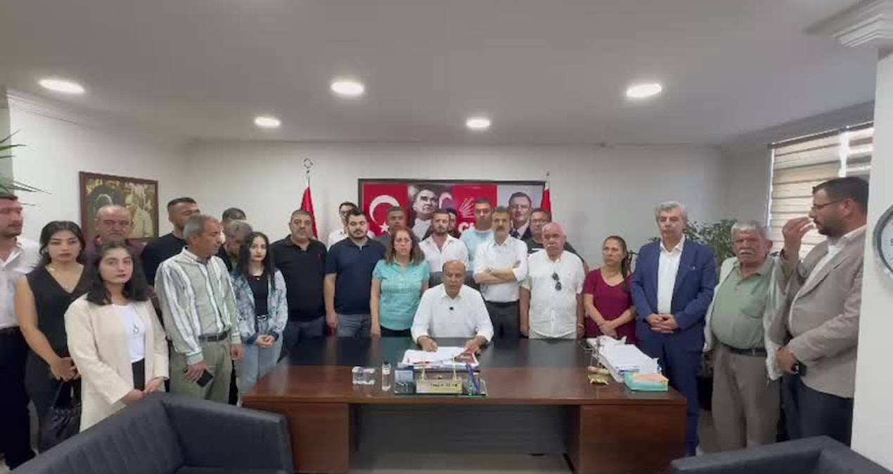 Son Gelişme: CHP il binasında gergin gece: Butlan ekibi kapıları kırarak girdi - Son Dakika Haberleri | İşte T