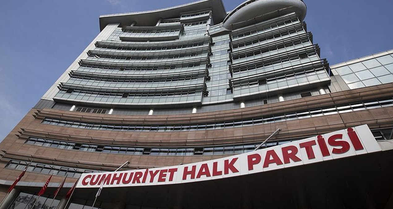 Kritik Açıklama: CHP'de sürpriz istifa - En Son Haber ve Merak Edilenler