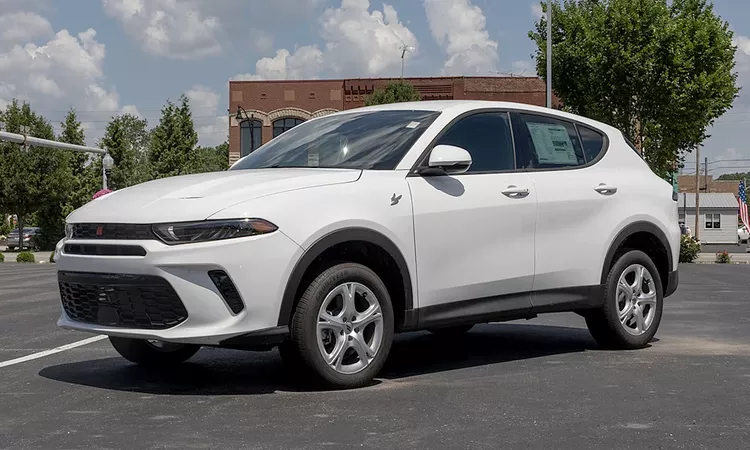 Chrysler emniyet kemeri kusuru için 50 bin aracı geri çağırıyor - Son Dakika Haberleri ve Merak Edilenler