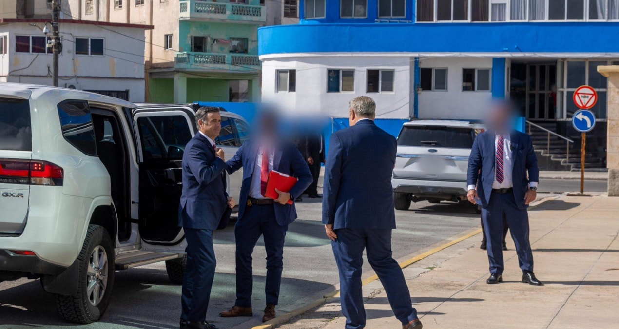 Sıcak Gündem: CIA Direktörü'nden ABD'nin yeni hedefine gizemli ziyaret: Yüzlerini bile gizlediler - En Son Hab