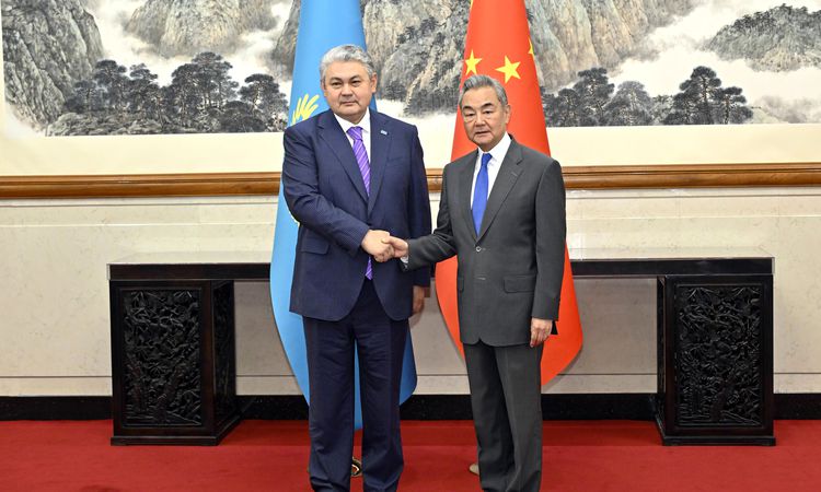 Chinese Foreign Minister Wang Met with his Kazakh Counterpart Kosherbayev - Breaking News