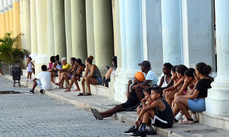 Chinese Ministry of Foreign Affairs: China Will Continue to Support Cuba's Stand Against Foreign Intervention - Last Minute