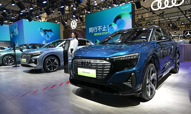 China's Hainan Province Aims to Ban Fossil Fuel Vehicle Sales by 2030 - Breaking News
