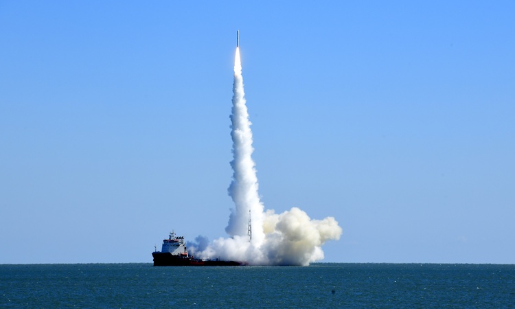 Çin, Rizhao açıklarında denizden CERES-1 Y8 roketiyle yeni uyduyu yörüngeye gönderdi | İşte Tüm Ayrıntılar