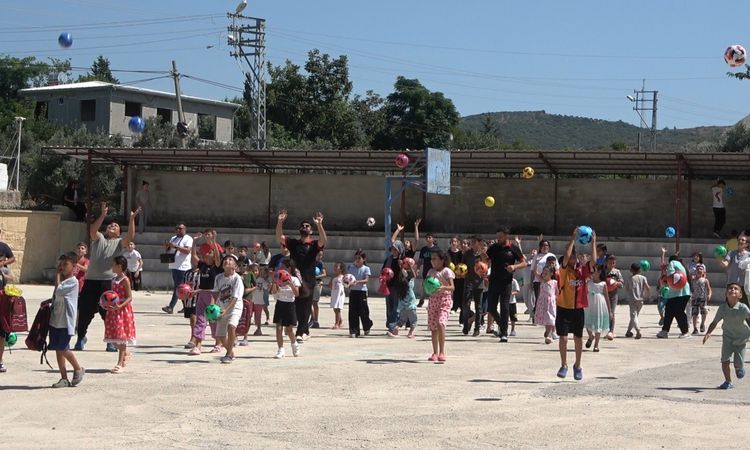 Son Gelişme: Çocukların mutluluğu için kilometreleri aştılar - Son Dakika ve Merak Edilenler