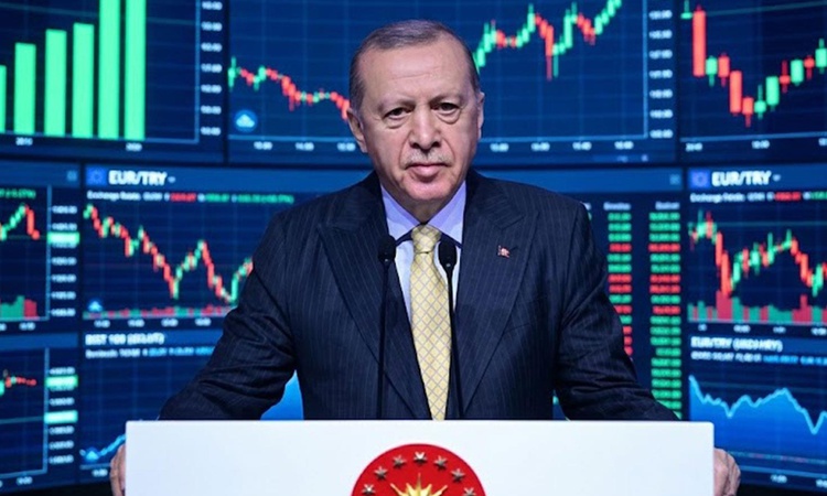 Cumhurbaşkanı Erdoğan: Fonların tasfiye süreciyle ilgili Cumhurbaşkanı Yardımcımızın başkanlığında tam yetkili
