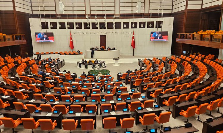 Sıcak Gündem: DEM Parti'nin çevre ve madencilik izin süreçlerinde değişikleri içeren 7554 sayılı Kanunu için v