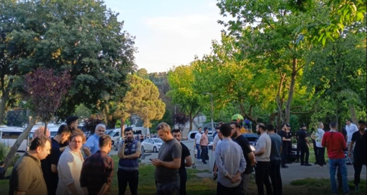 Police blockade on young people coming together for Deniz Göktaş - Last Minute
