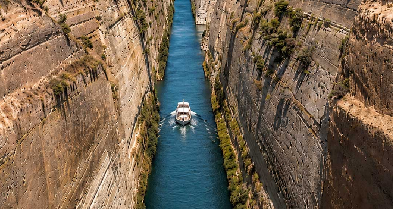 They drilled the rock in half to make a shortcut in the sea - Breaking News