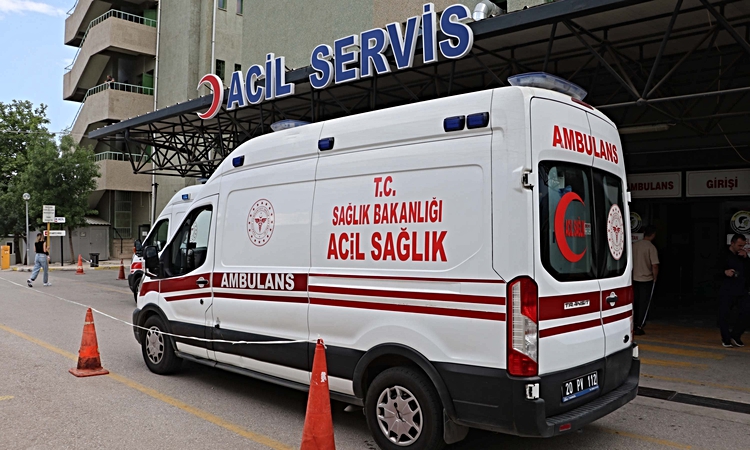 Denizli Pamukkale'de tartıştığı kişiyi bıçakla öldüren 15 yaşındaki çocuk yakalandı - Son Dakika Bilgileri