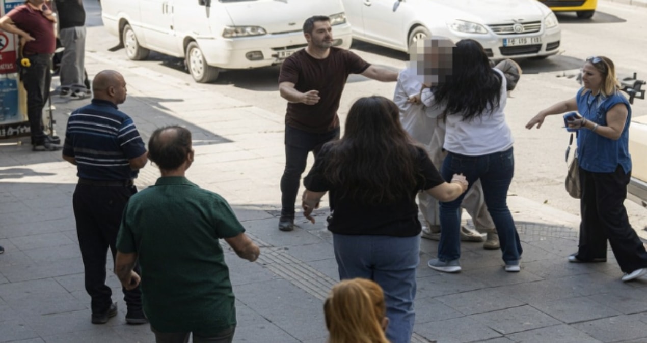 He beat the woman to death with his rearview mirror! Afterwards, he was beaten in the square - News