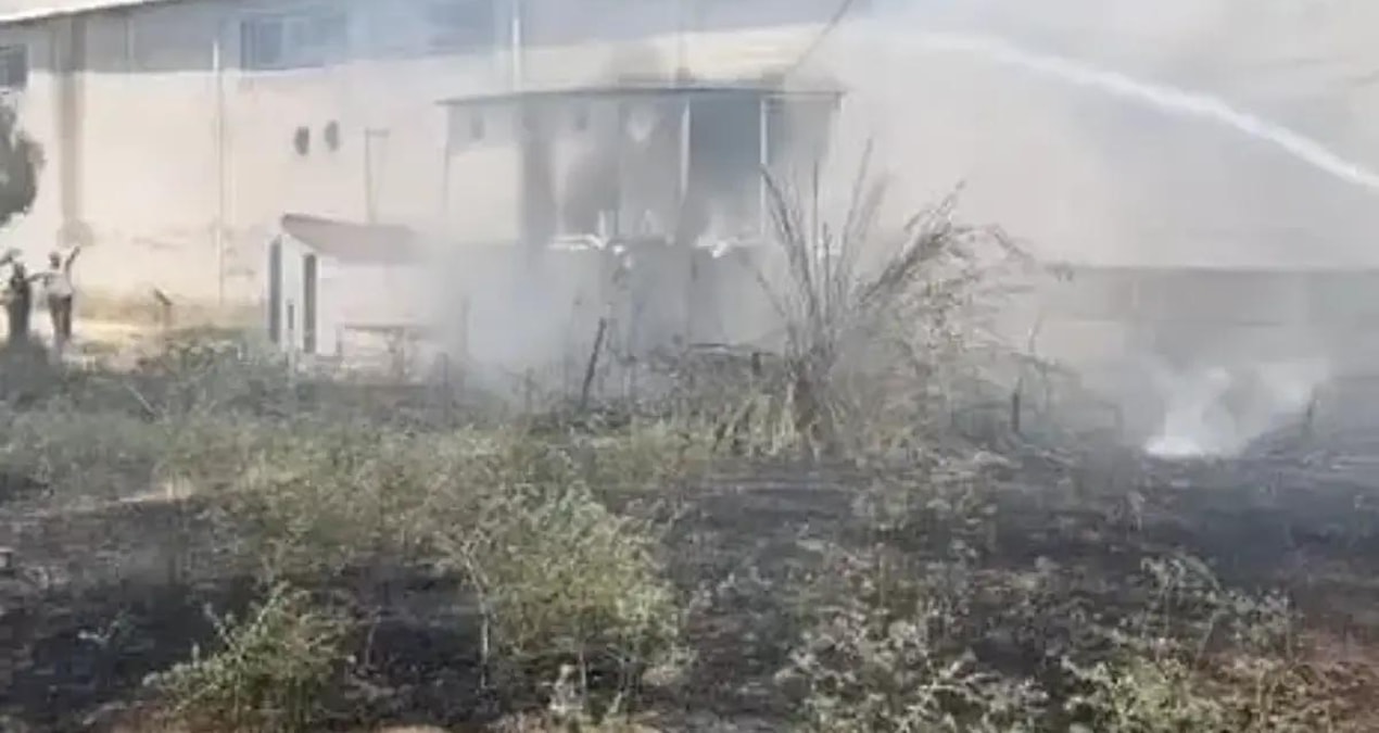 Stubble fire spread to warehouse in Diyarbakır - Breaking News