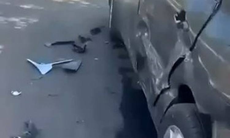 Diyarbakır Bağlar'da otomobil park halindeki 4 araca çarptı, 1 kişi yaralandı