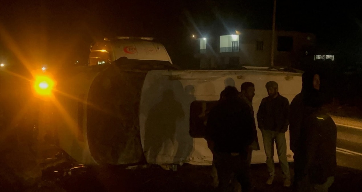 Gündemden Son Bilgiler: Diyarbakır’da işçi servisi minibüsü devrildi: 16 yaralı - En Son Haber: Gelişmeler Tak