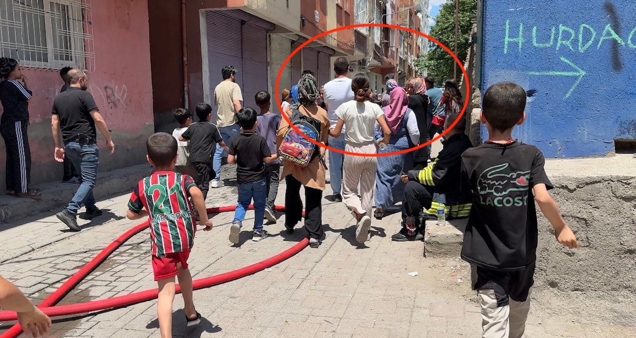 Kritik Açıklama: Diyarbakır'da yangın sonrası komşular birbirine girdi - En Son Haber: Gelişmeler Takip Ediliy