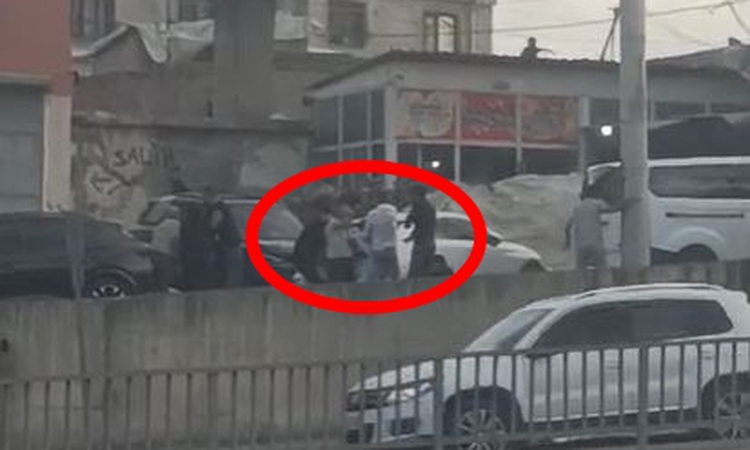 Diyarbakır Yenişehir'de 3 kişinin öldüğü silahlı kavganın görüntüleri gözler önüne serildi