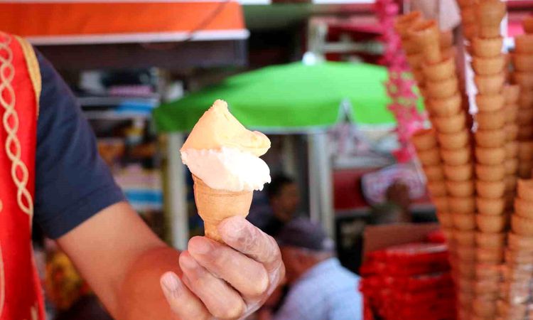 Eat Ice Cream This Way to Reduce Throat Infection Risk