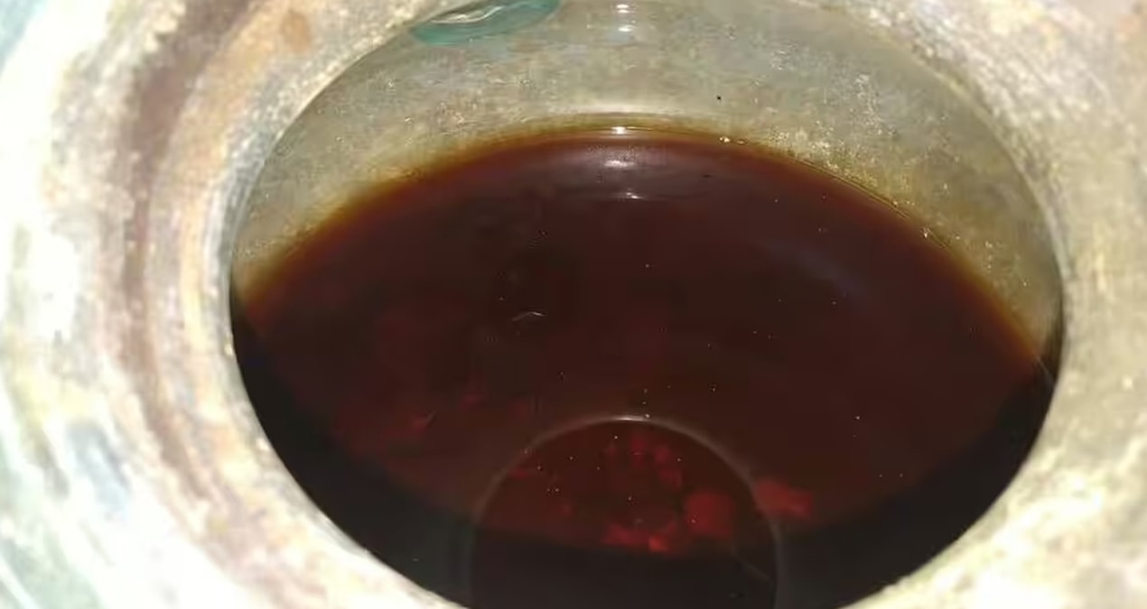 Dünyanın en eski şarap şişesini açtılar ama bunu görmeyi beklemiyorlardı - Son Dakika