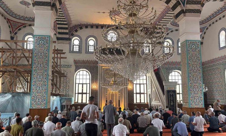 Düzce'de Deprem Şehitleri İçin Kur'an-ı Kerim Ziyafeti - Son Dakika Haberleri | İşte Tüm Ayrıntılar
