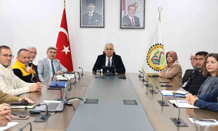 Düzce'de eğitim yatırımları Vali Yardımcısı Şevket Cinbir başkanlığında ele alındı - Son Dakika Bilgileri