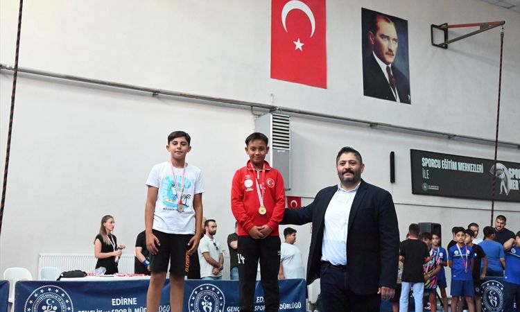 Junior wrestling competitions were held in Edirne as part of July 15 - News