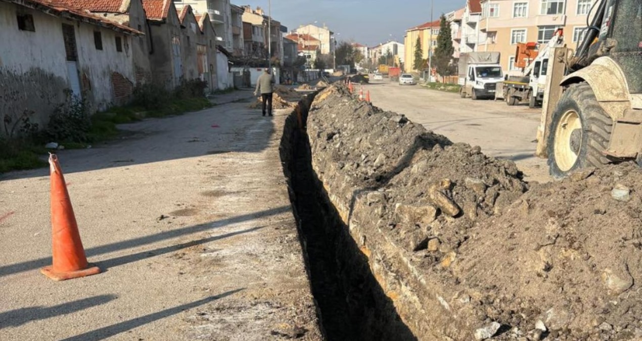 Ayrıntılar Netleşti: Edirne'de altyapı çalışmasında toprak kayması; 1'i ağır 3 yaralı - En Son Haber ve Merak