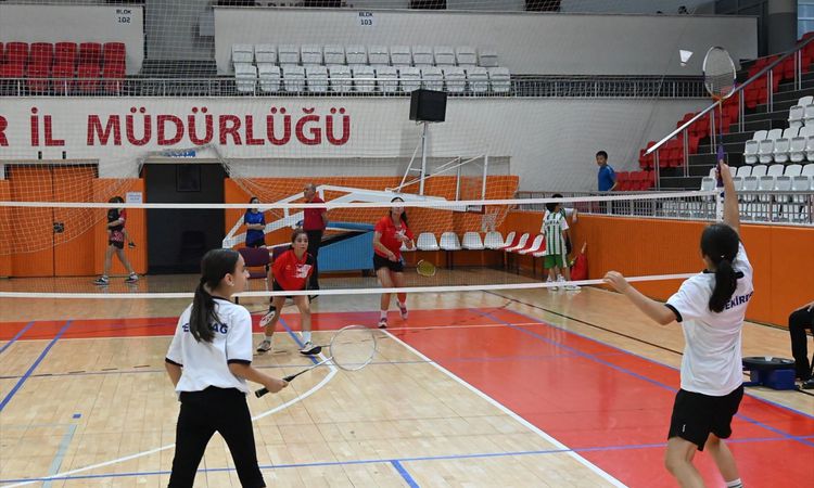 Gündemden Son Bilgiler: Edirne'de ANALİG badminton grup müsabakaları tamamlandı - Son Dakika - Son Dakika Bilg