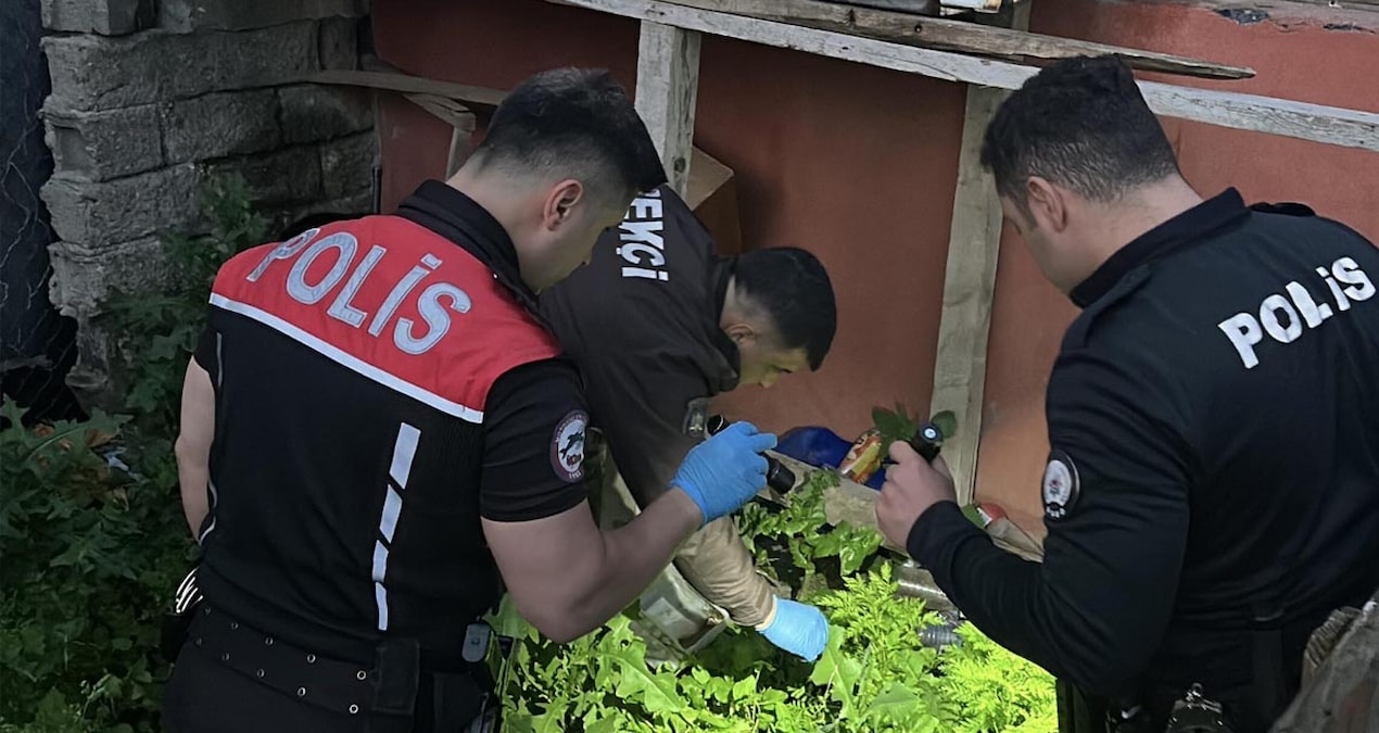 Edirne'de polisin 'dur' ihtarından kaçan şüpheli uyuşturucu ile yakalandı - Son Dakika