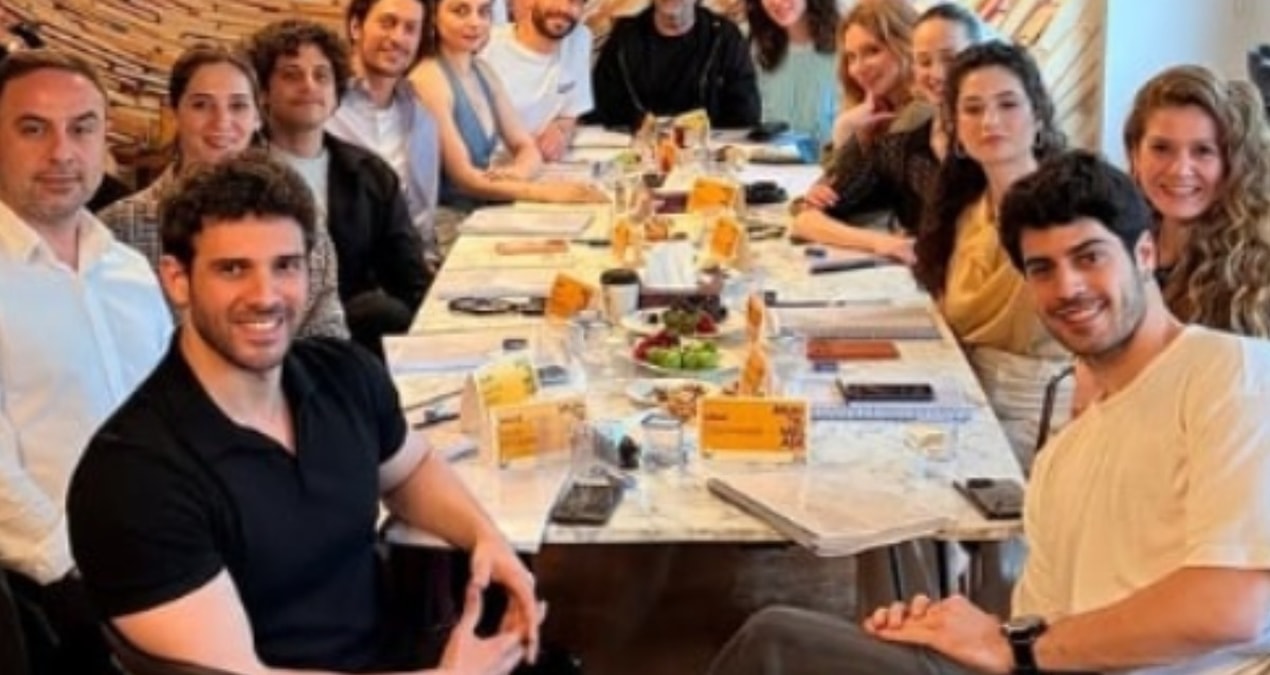 Ekin Koç ve Ayça Ayşin Turan’lı dizinin okuma provası yapıldı - Son Dakika Haberleri ve Merak Edilenler
