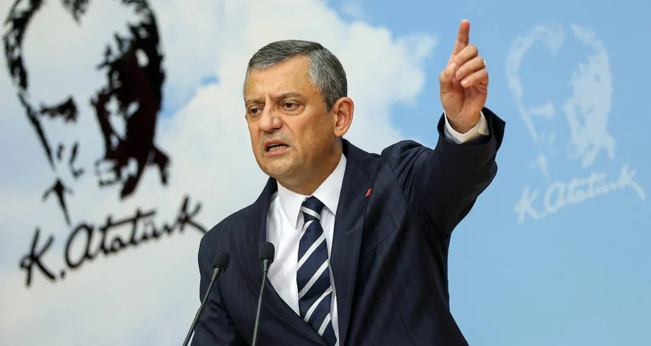 Gündemden Son Bilgiler: Elazığ’daki 10 ilçe başkanından Özgür Özel’e destek - Son Dakika | İşte Tüm Ayrıntılar