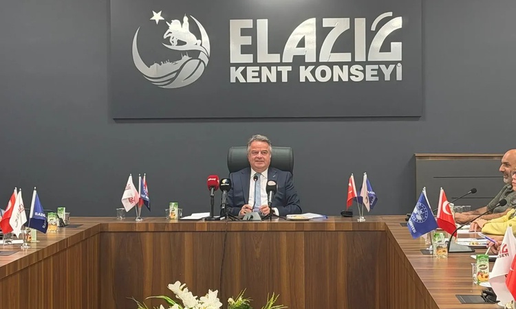Elazığ Kent Konseyi, 206 oyla yeniden seçilen Başkan Koca ile ilk toplantısını yaptı