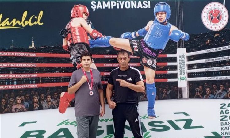 Elazığlı Muaythai Sporcusu Ömer Asaf Hoşdağ Türkiye Üçüncüsü ve Merak Edilenler