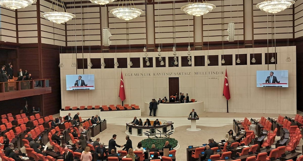 Sıcak Gündem: Emeklileri üzecek bir haber daha: AKP ve MHP oylarıyla reddedildi - Son Dakika Haberleri: Gelişm