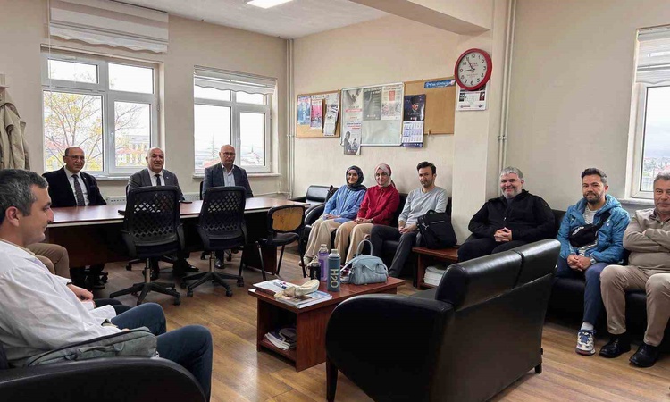 Emeksiz okul ziyaretlerini sürdürüyor | İşte Tüm Ayrıntılar