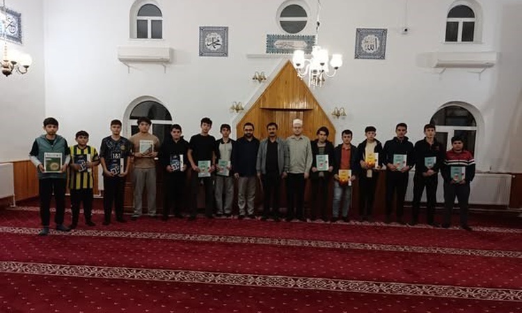 Emirdağ'da Cami Gençlik Buluşması, pansiyonda kalan İmam Hatip öğrencileriyle yapıldı ve Merak Edilenler