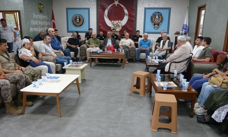 EMŞAV'dan şehitler için mevlit programı - Haberleri - Son Dakika Bilgileri
