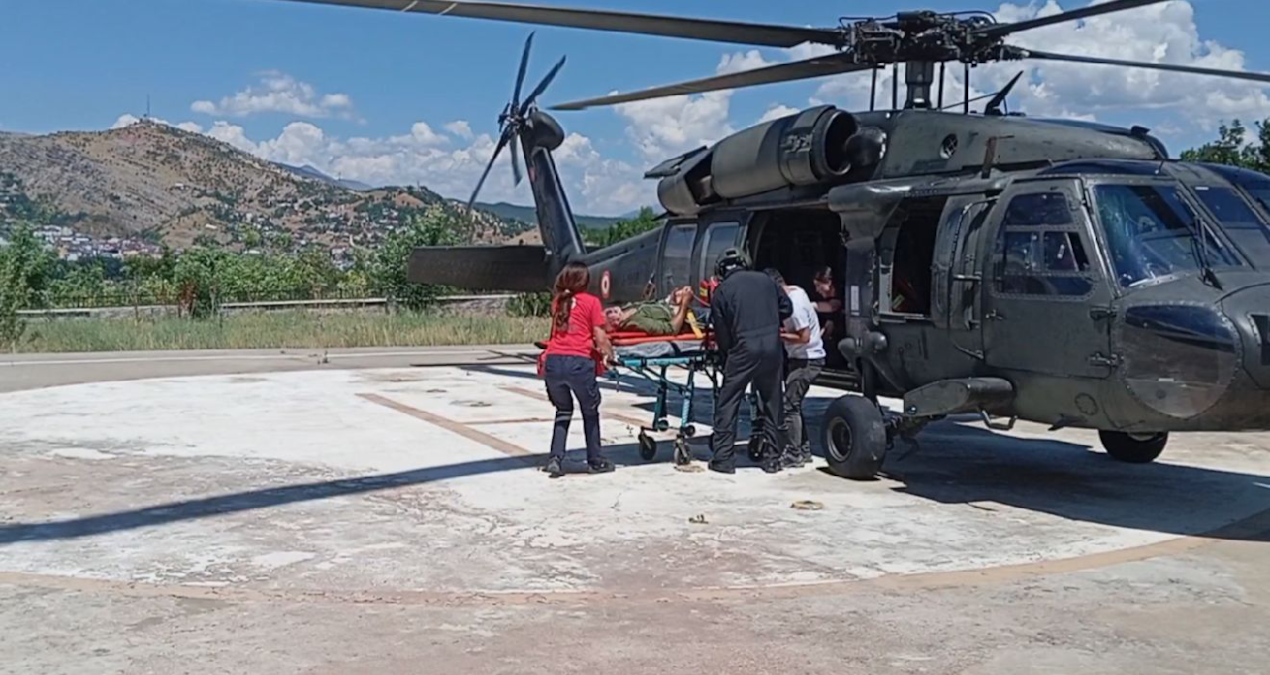 Race against time to save the person bitten by the viper! Military helicopter took off - Last Minute
