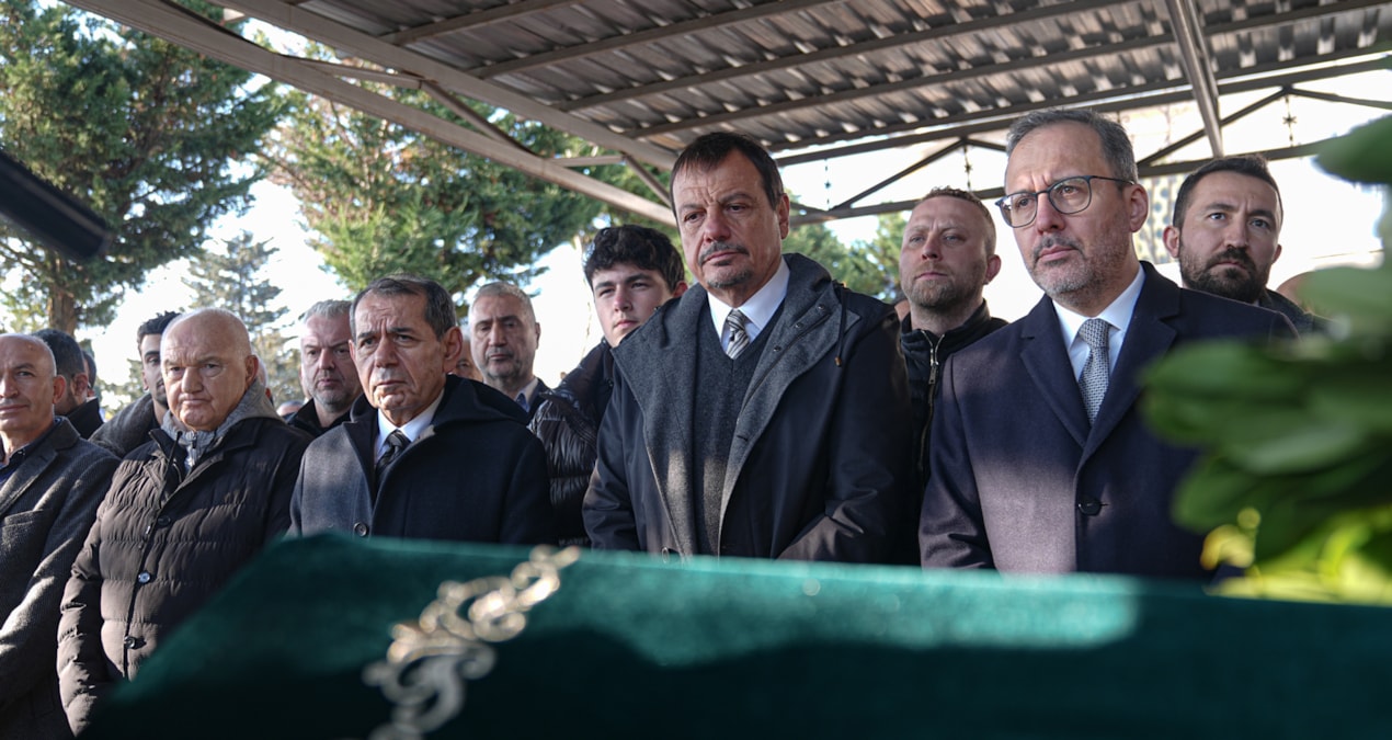 Kritik Açıklama: Ergin Ataman'ın annesi son yolculuğuna uğurlandı - Son Dakika Haberleri | İşte Tüm Ayrıntılar
