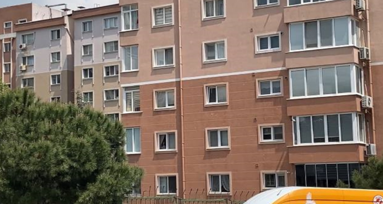 Gündemden Son Bilgiler: Eşini bıçakladı: Karakola teslim oldu - Son Dakika Haberleri: Gelişmeler Takip Ediliyo