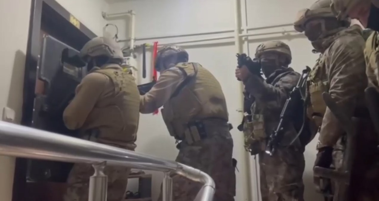 Sıcak Gündem: Ev değil cephanelik: Sultanbeyli’de imalathaneye polis baskını - Son Dakika Haberleri - Son Daki