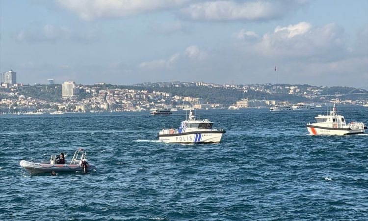 Sıcak Gündem: Fatih'te iki kardeş boğulma tehlikesi geçirdi, biri hastanede - Son Dakika Haberleri ve Merak Ed