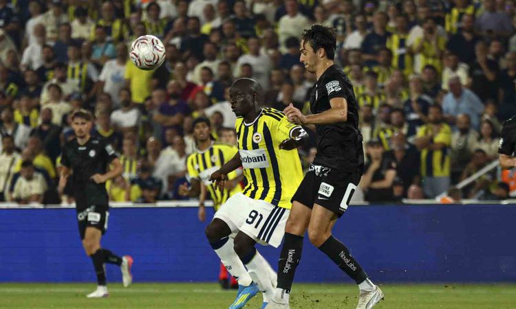 Fenerbahçe ilk yarıda farkı koydu: 2-0 - Son Dakika ve Merak Edilenler