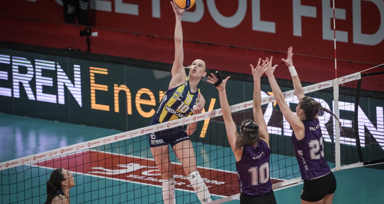 Sıcak Gündem: Fenerbahçe Medicana deplasmanda Zerenspor'a set vermedi - En Son Haber: Gelişmeler Takip Ediliyo